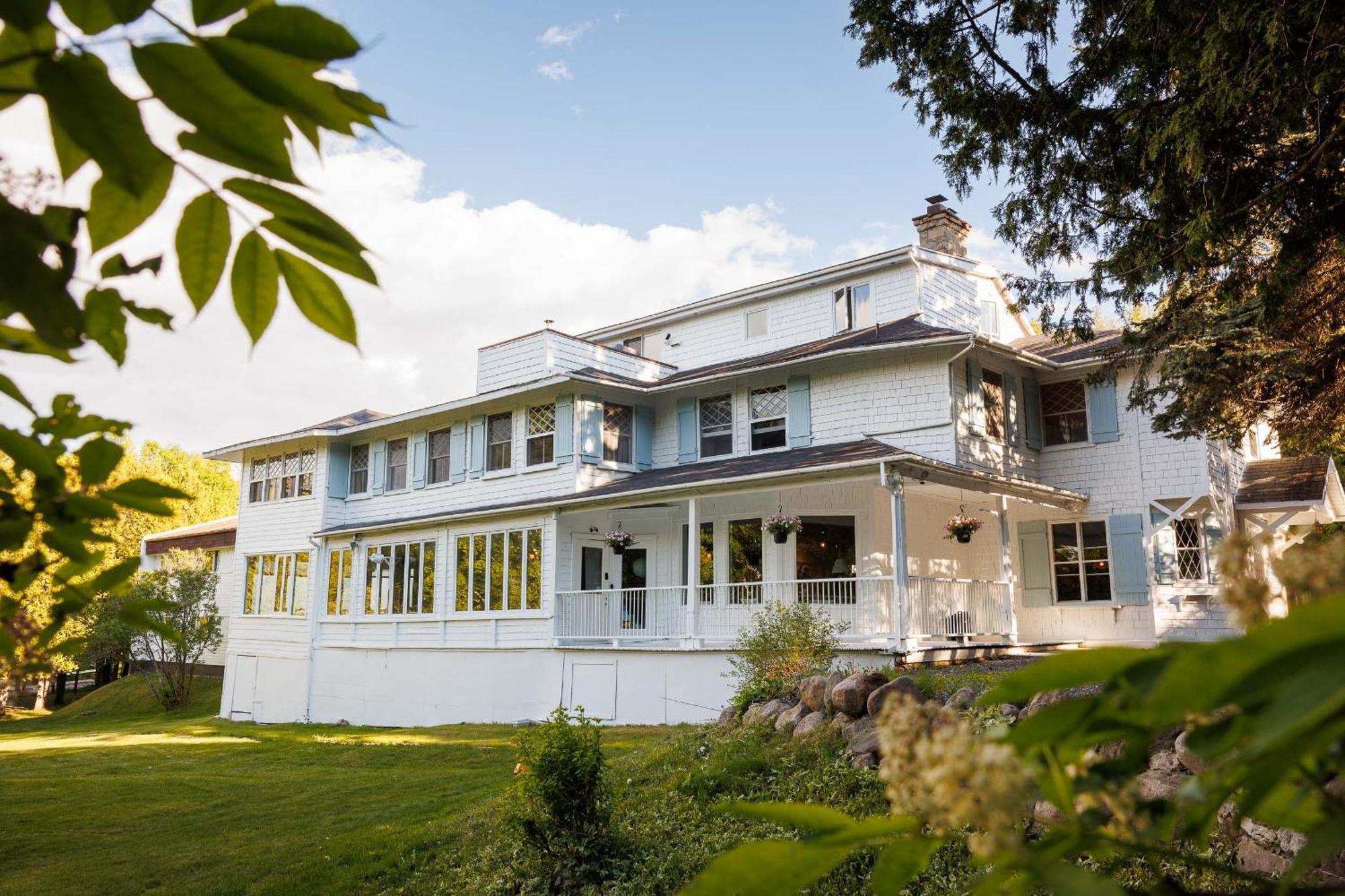 Les Sources Inn 3*